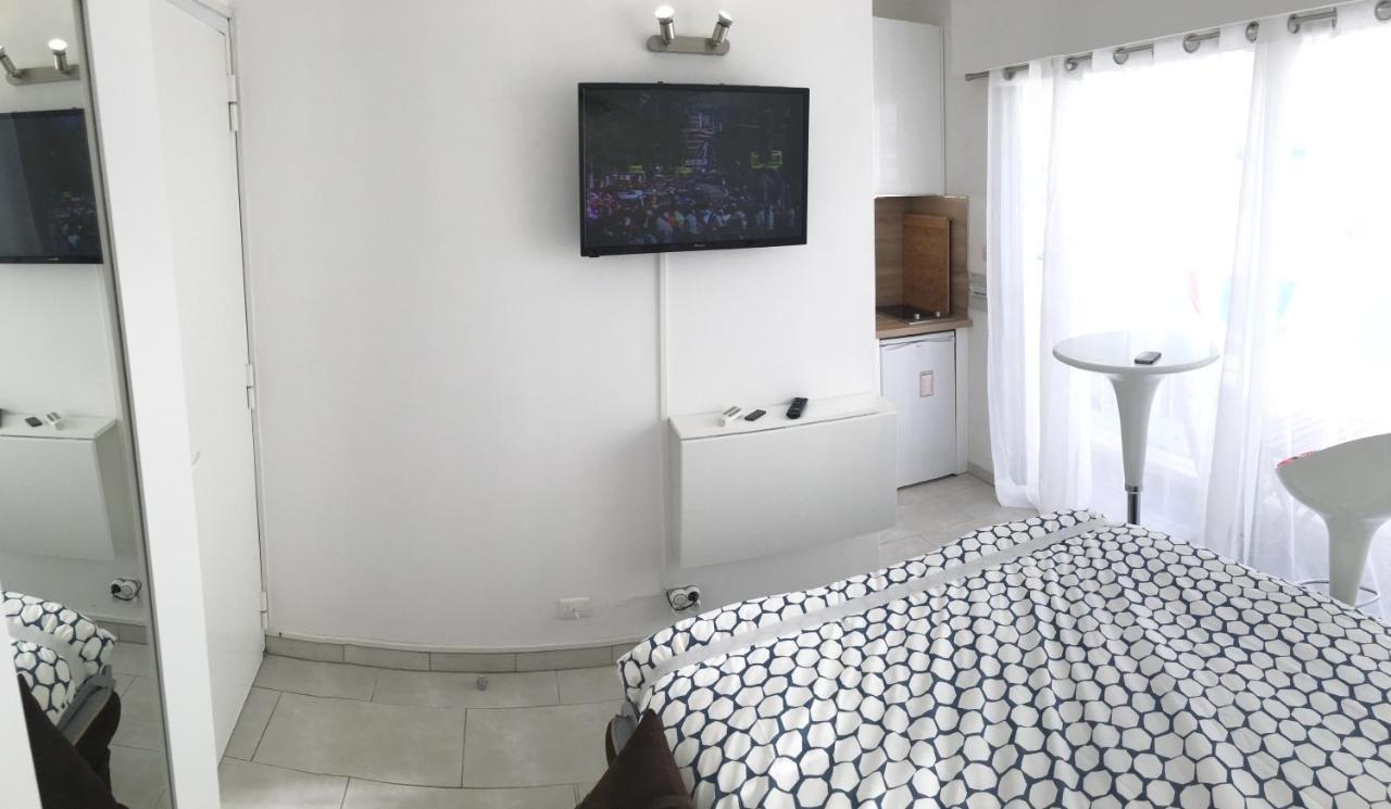 Studio Carre D'Or Situe A 50 M De La Plage Aparthotel Nisa Exterior foto