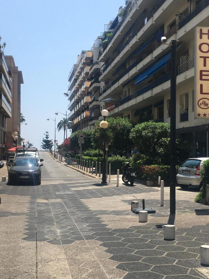 Studio Carre D'Or Situe A 50 M De La Plage Aparthotel Nisa Exterior foto